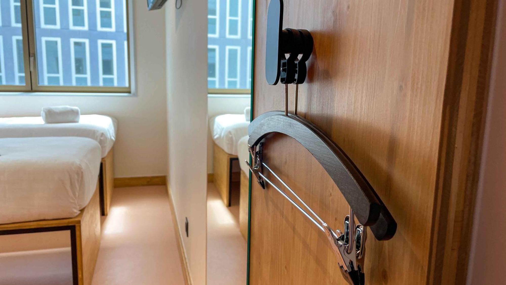 Hotel Easyhotel Ciutat Vella 2*